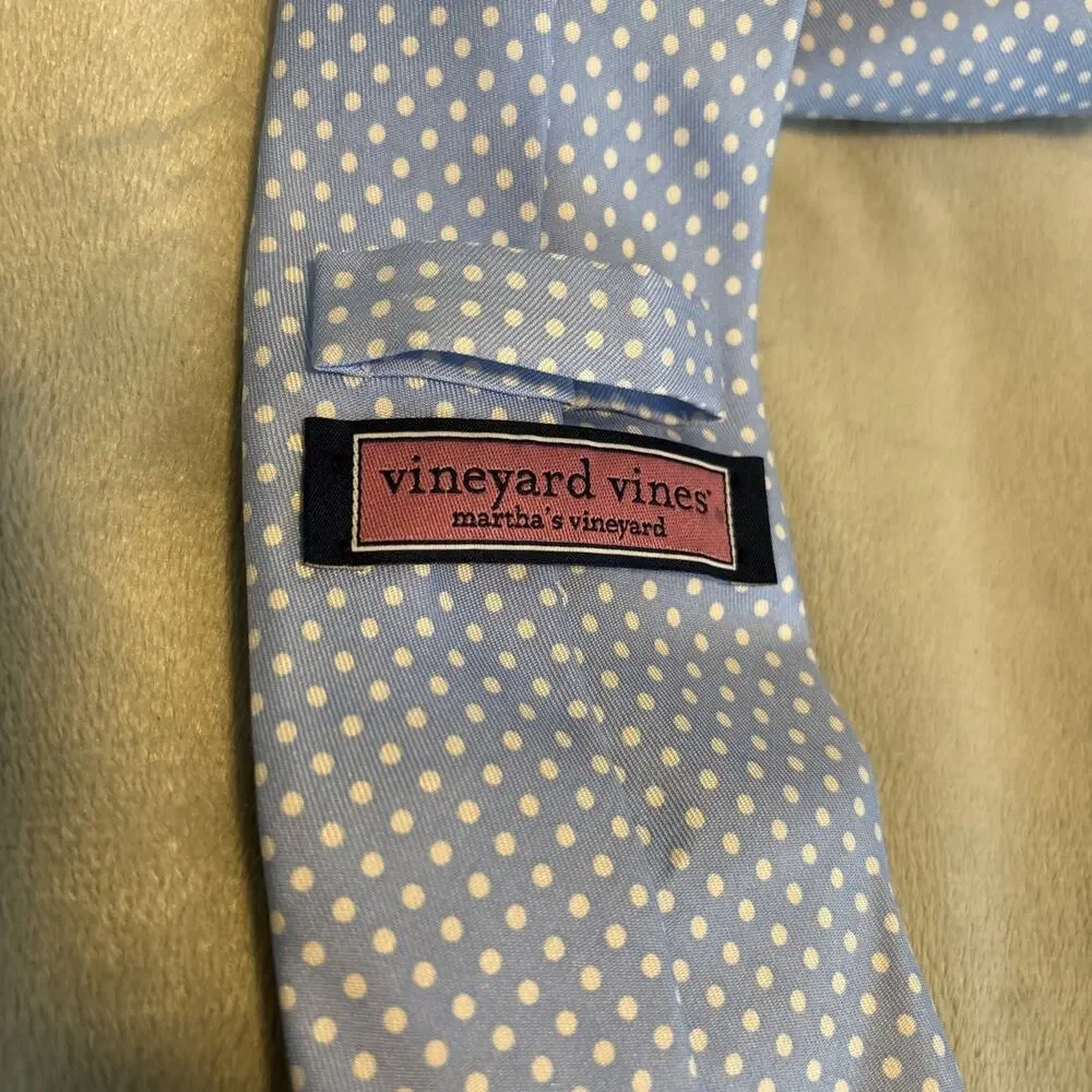 Vineyard Vines good see